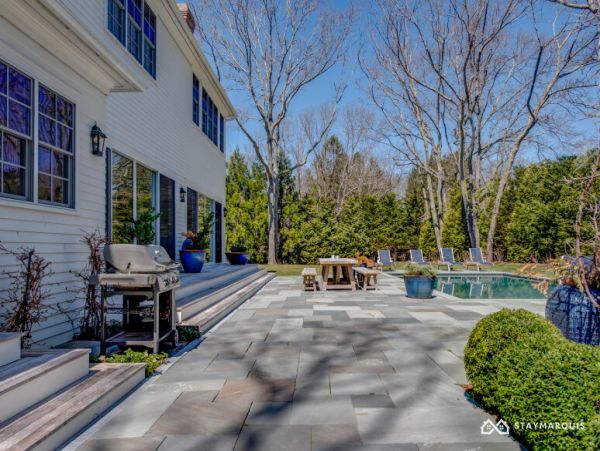 Hamptons Home 1020423