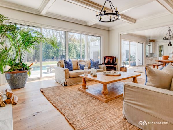 Hamptons Home 1020423