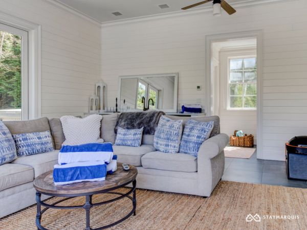 Hamptons Home 1020423