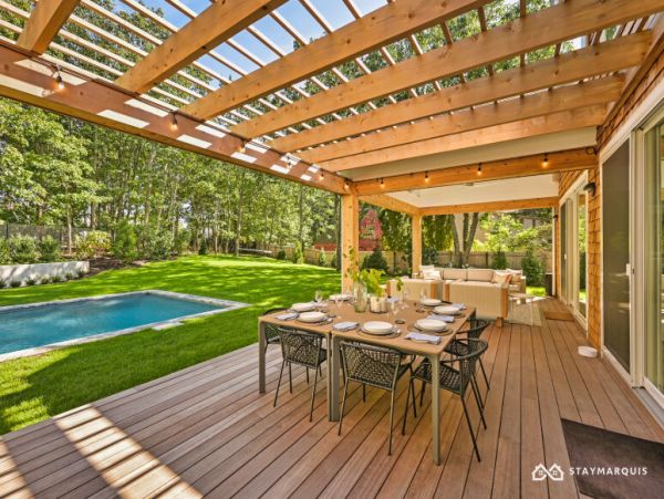 Hamptons Home 1020425