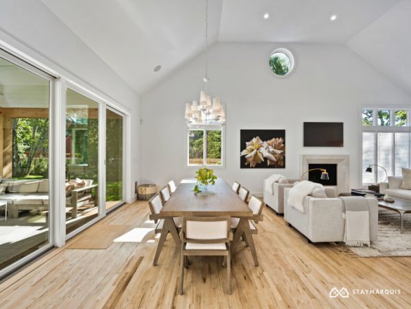 Hamptons Home 1020425