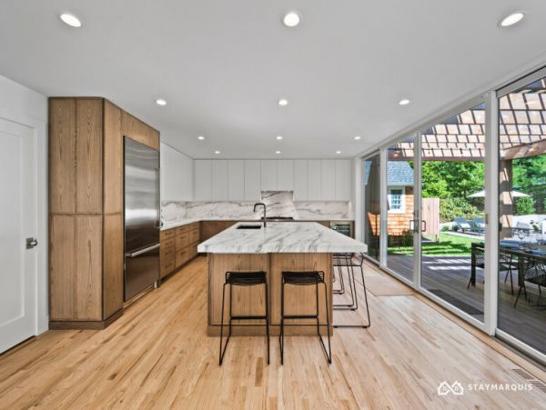 Hamptons Home 1020425
