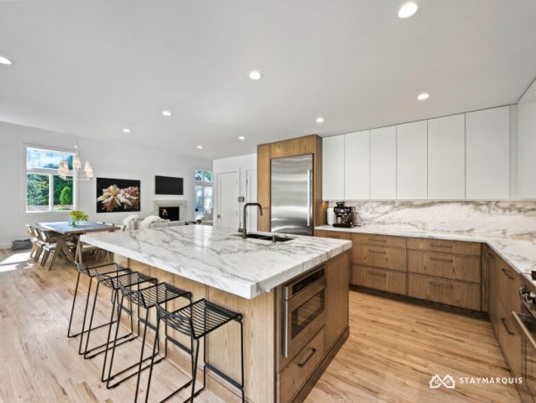 Hamptons Home 1020425