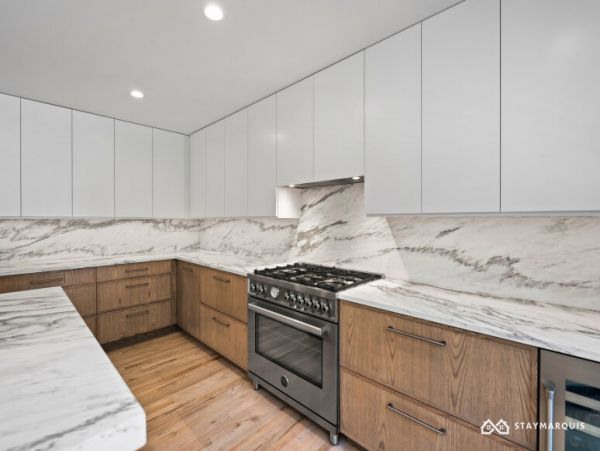 Hamptons Home 1020425