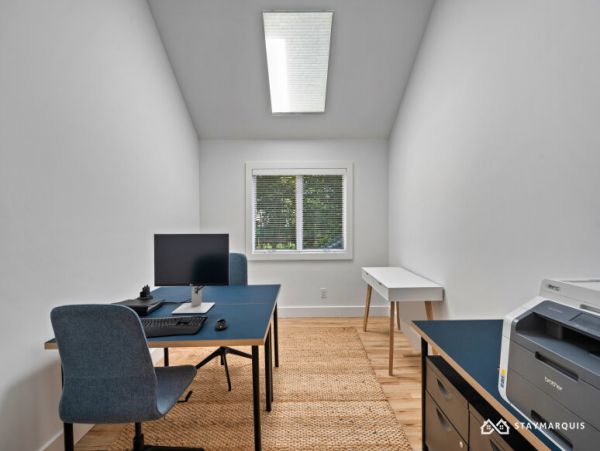 Hamptons Home 1020425