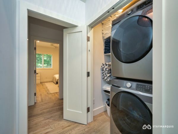 Hamptons Home 1020425