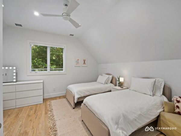 Hamptons Home 1020425