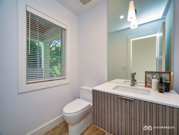 Hamptons Home 1020425