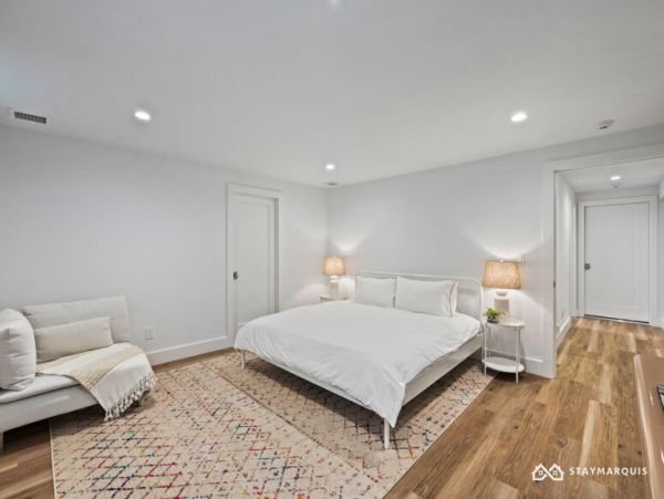 Hamptons Home 1020425