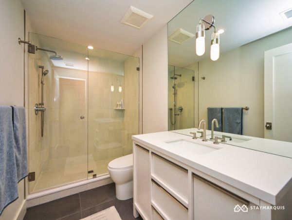 Hamptons Home 1020425