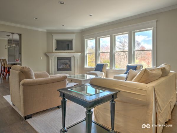 Hamptons Home 1020426
