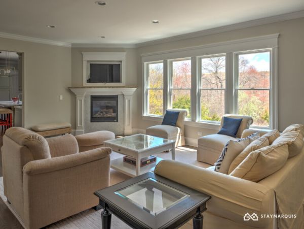 Hamptons Home 1020426