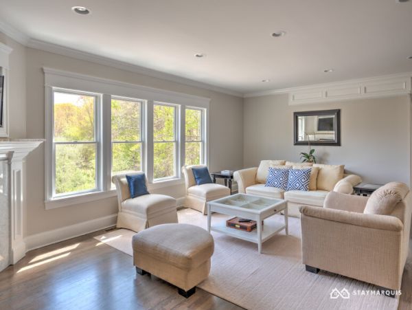 Hamptons Home 1020426