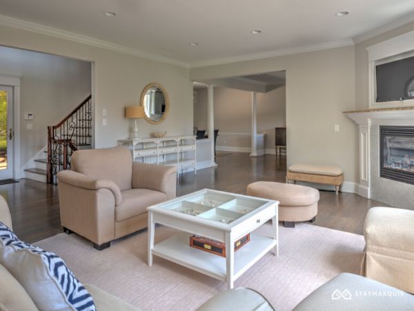 Hamptons Home 1020426