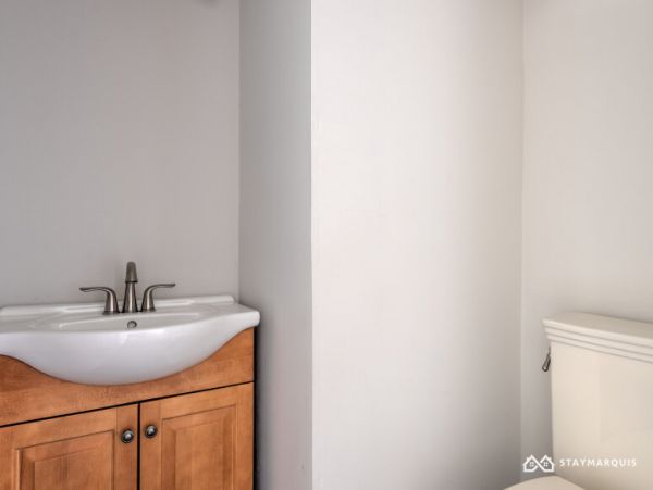 Hamptons Home 1020426
