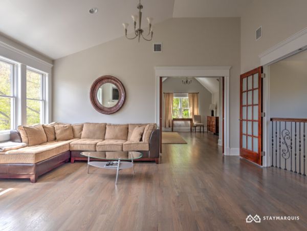 Hamptons Home 1020426