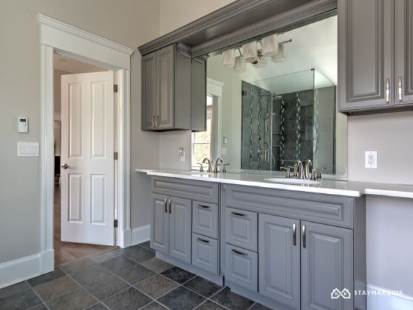 Hamptons Home 1020426
