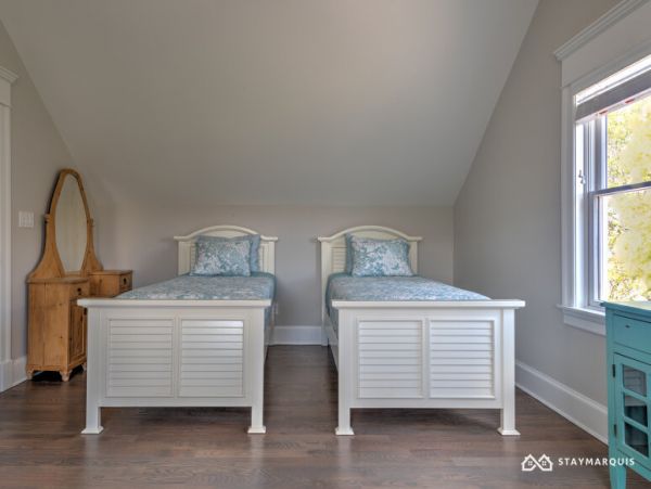 Hamptons Home 1020426