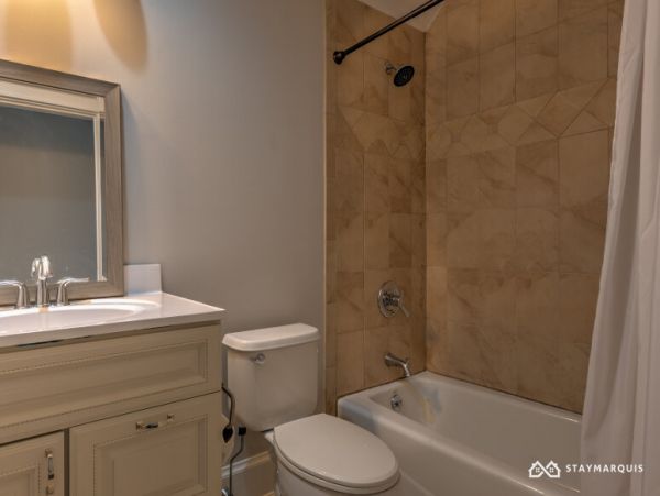 Hamptons Home 1020426