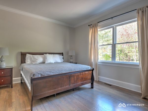 Hamptons Home 1020426