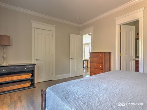 Hamptons Home 1020426
