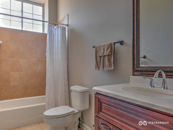 Hamptons Home 1020426