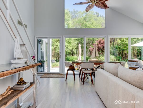 Hamptons Home 1020429