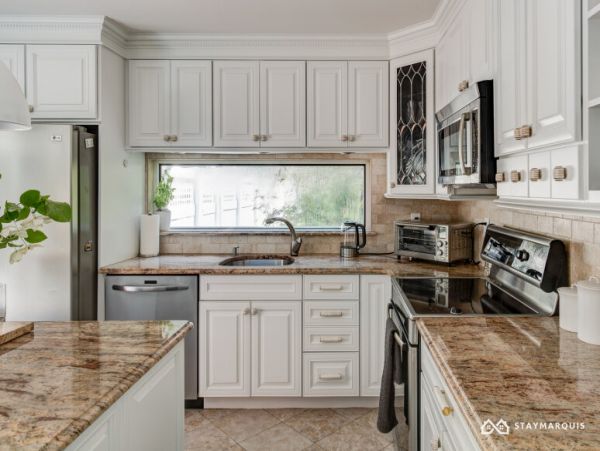 Hamptons Home 1020429