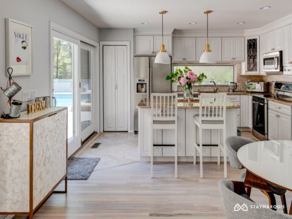 Hamptons Home 1020429