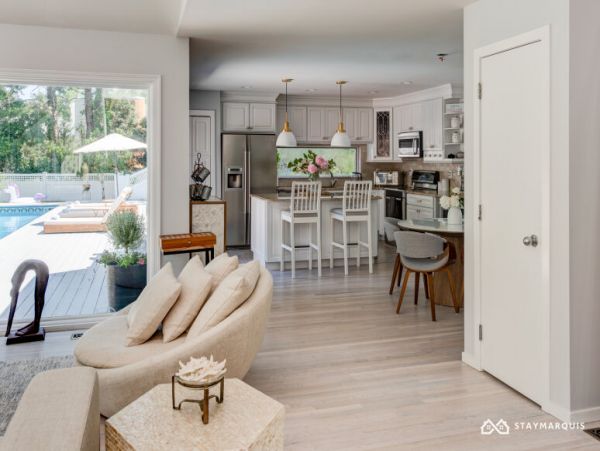Hamptons Home 1020429