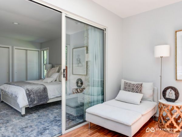 Hamptons Home 1020429