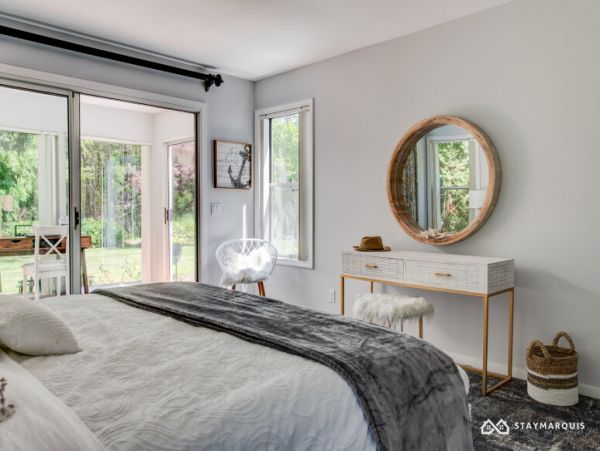 Hamptons Home 1020429