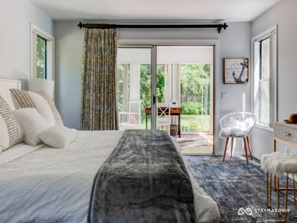 Hamptons Home 1020429