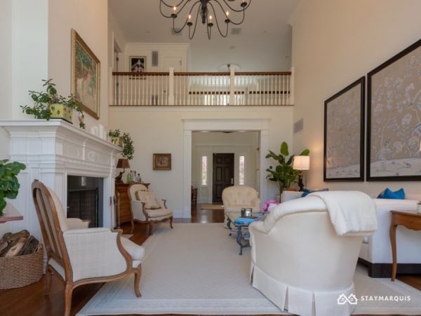Hamptons Home 1020431