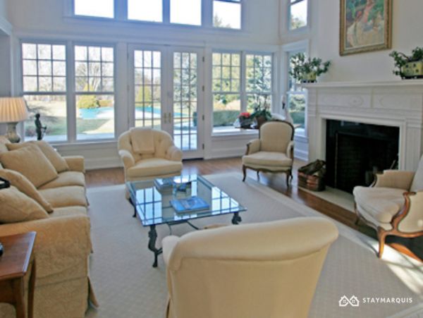 Hamptons Home 1020431