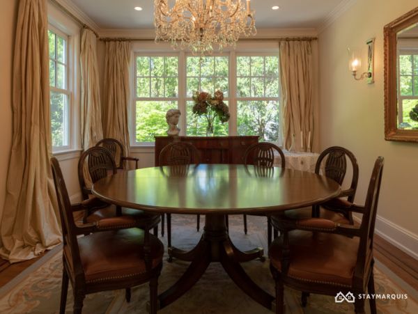 Hamptons Home 1020431