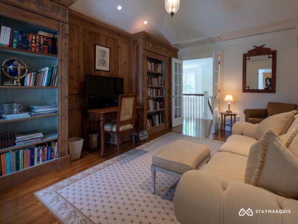 Hamptons Home 1020431
