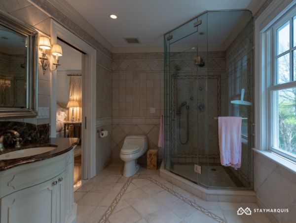 Hamptons Home 1020431