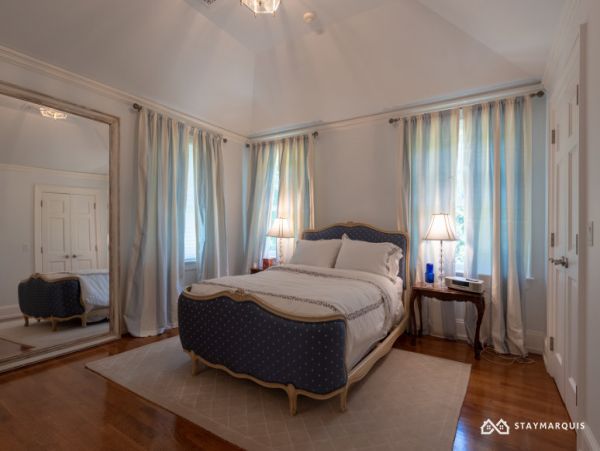 Hamptons Home 1020431
