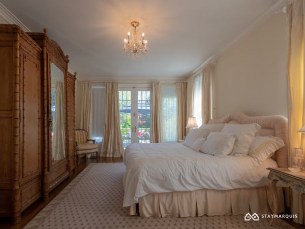 Hamptons Home 1020431
