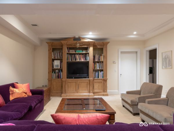 Hamptons Home 1020431