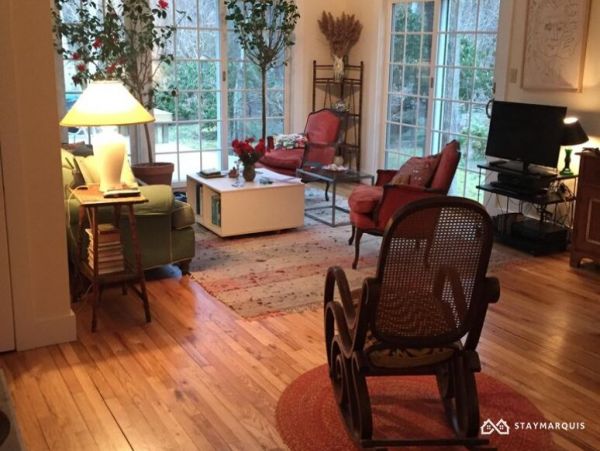 Hamptons Home 1020434