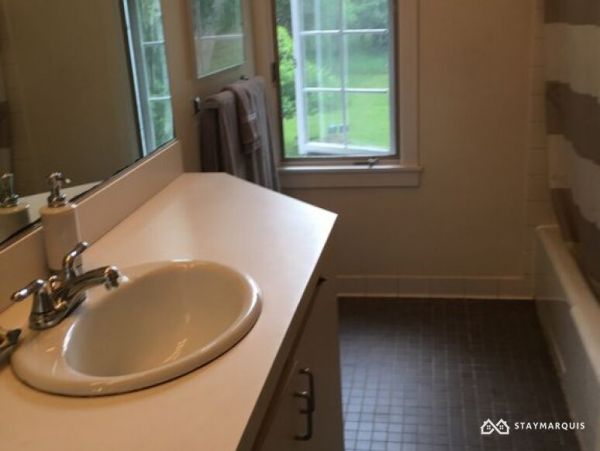 Hamptons Home 1020434