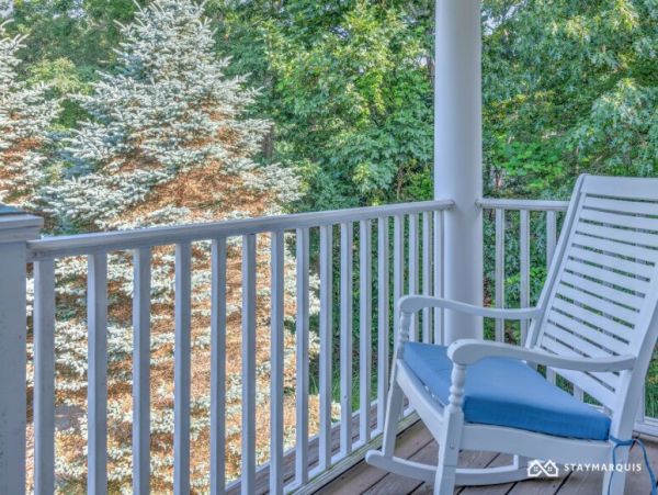 Hamptons Home 1020435