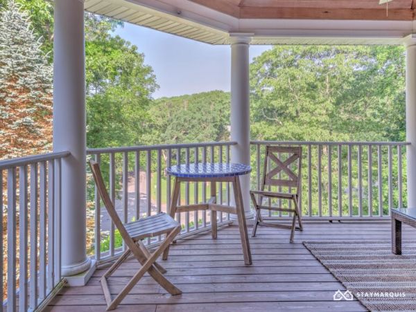 Hamptons Home 1020435