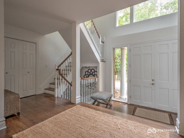 Hamptons Home 1020437