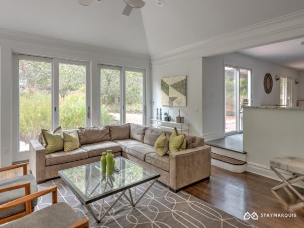 Hamptons Home 1020437