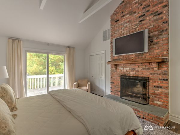 Hamptons Home 1020437