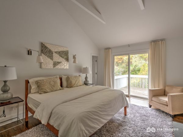 Hamptons Home 1020437