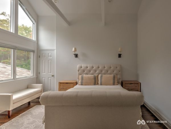 Hamptons Home 1020437